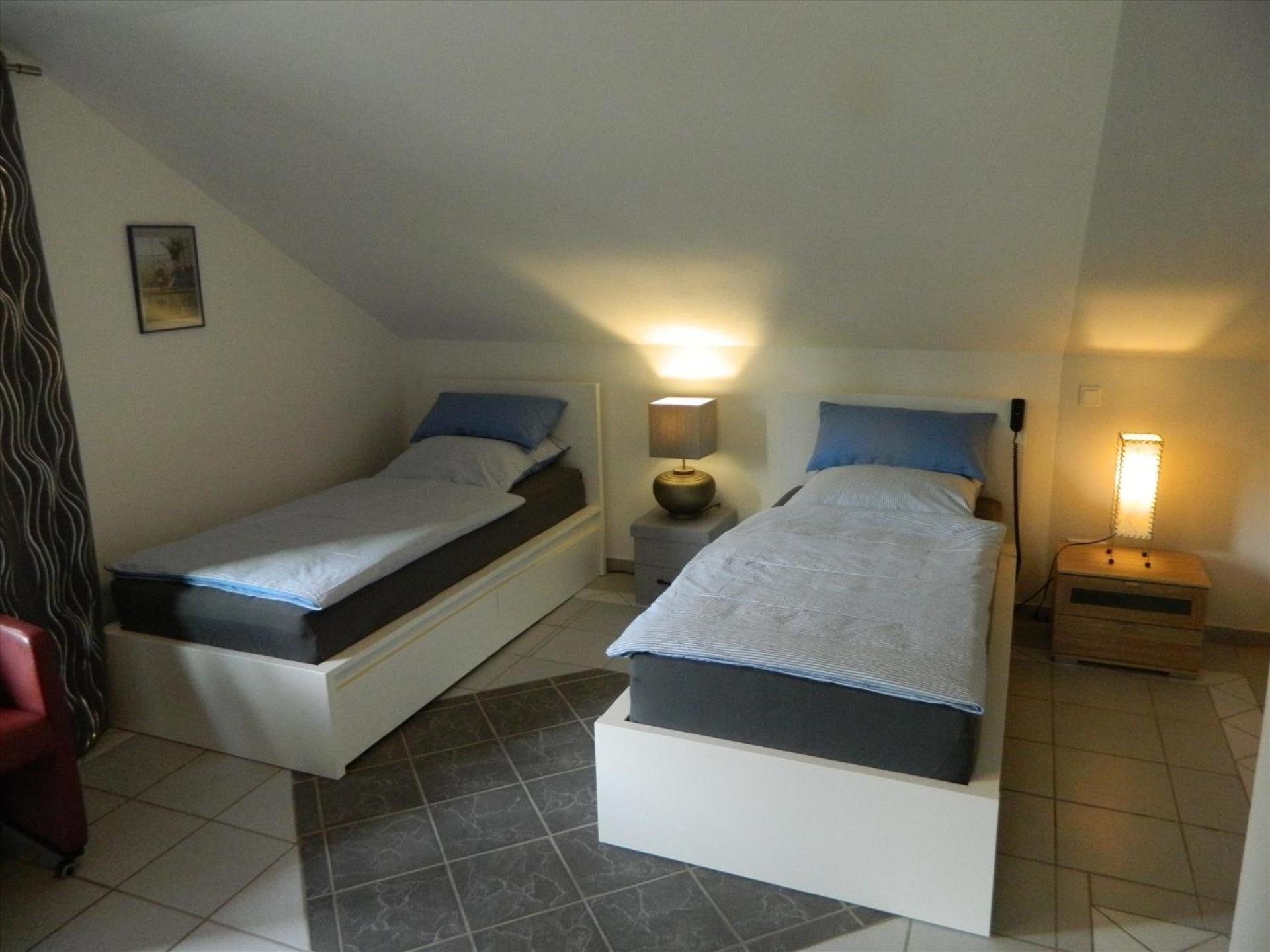 Helle 1Obergeschosswohnung Og Mohnesee Bagian luar foto