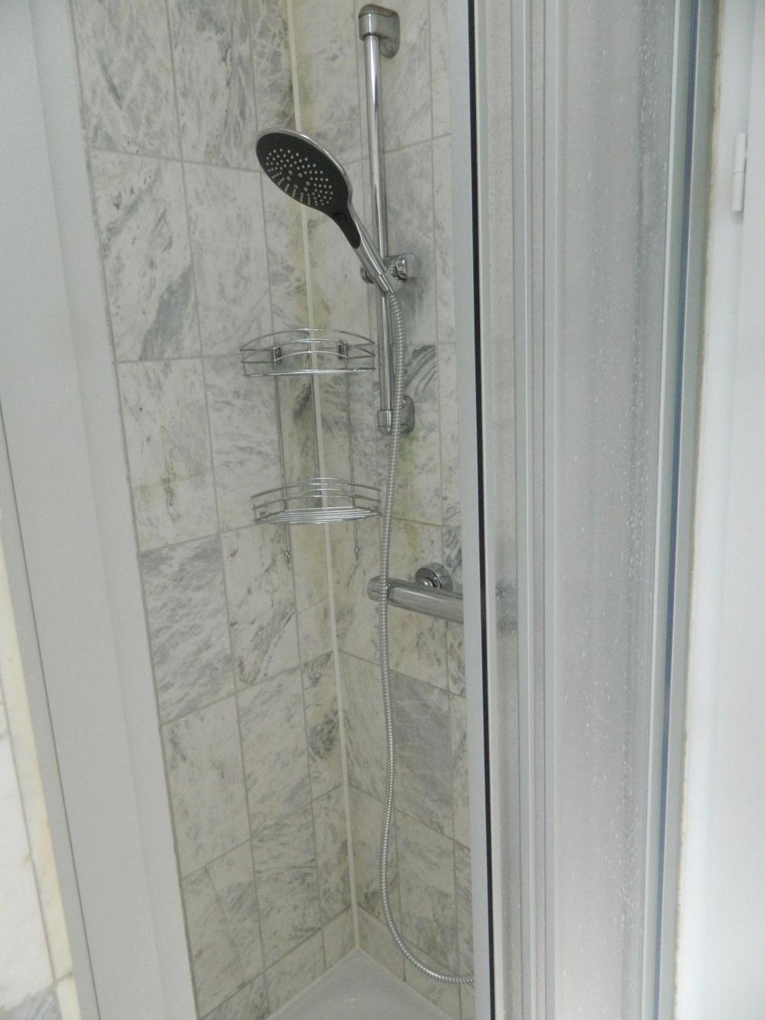Helle 1Obergeschosswohnung Og Mohnesee Bagian luar foto